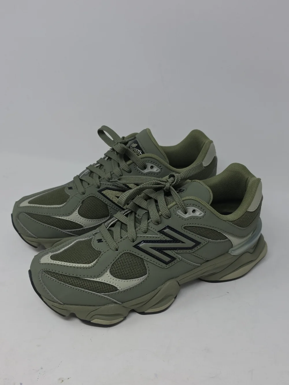 New Balance 9060 Unisex Sneakers, Dark Olive Green  Running Shoes Men's Size 7
